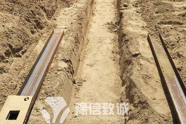 水渠滑模機開挖