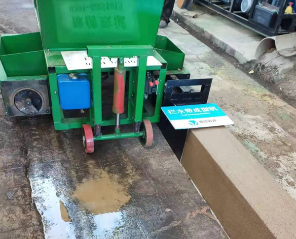 攔水帶成型機試機發貨